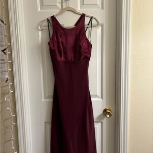 Elegant Burgundy Sleeveless Dress
